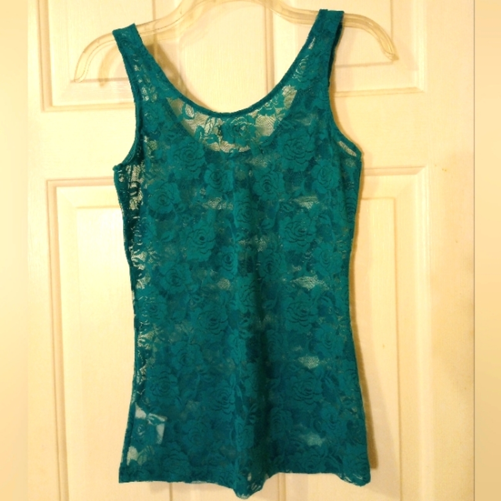 GUESS Lace Tank - Picture 2 of 4